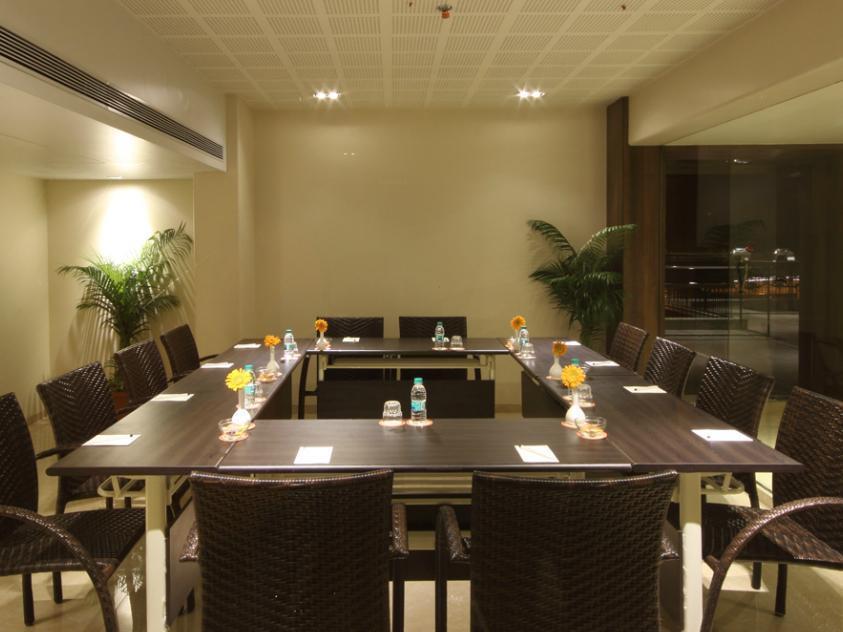 The Maharaja Business Hotel Мумбаи Экстерьер фото